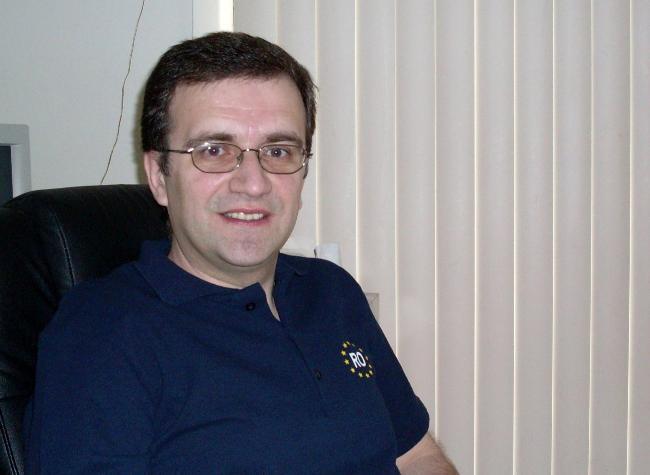 Date this fun United Kingdom man Dondeflex from Bramley GB18