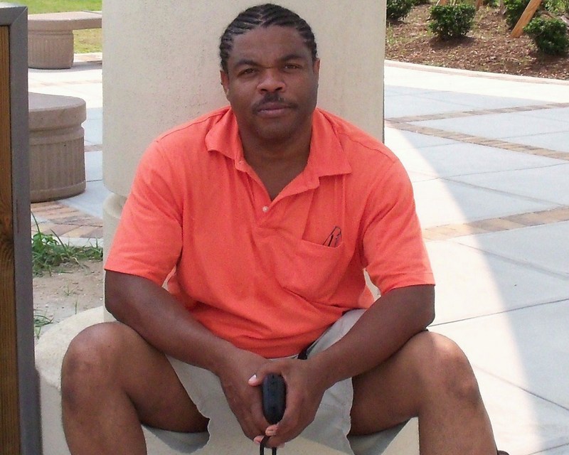 Date this voluptuous United States man Roger from  US456