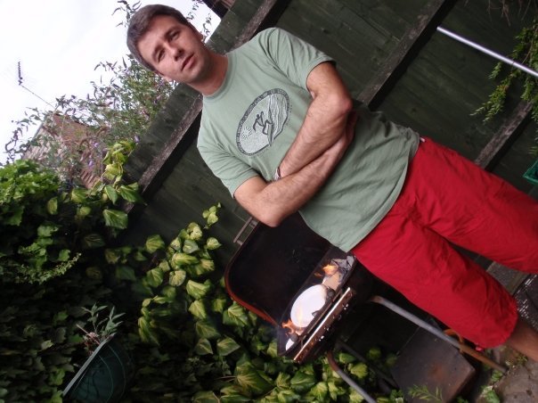 Date this georgeous England man Carlo from London CO200