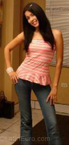 Date this athletic Colombia girl Marcela from Barranquilla CO209