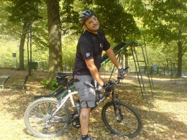 Date this athletic Italy man Venusiano from Genova IT4