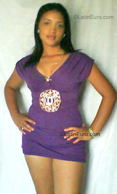 Date this cute Colombia girl Mayerlin from Barranquilla CO248