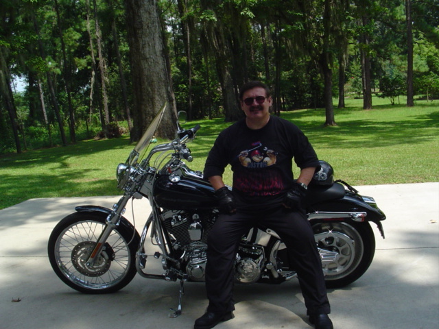 Date this pretty United States man Joe from Gainesville DO306
