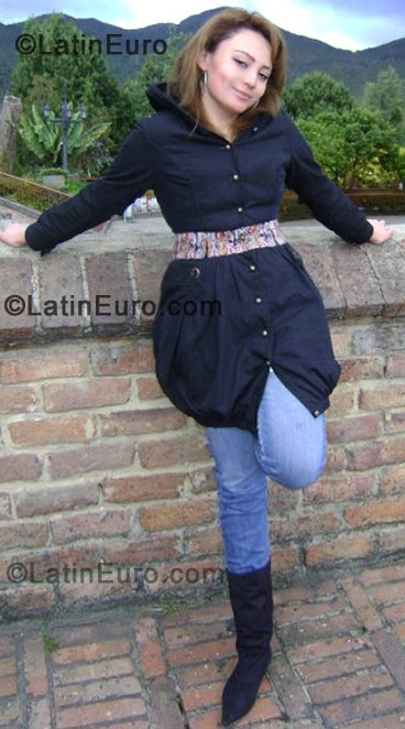 Date this beautiful Colombia girl Gloria Fernanda from Bogota CO316