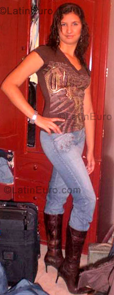 Date this hard body Colombia girl Alexandra from Quimbaya CO322