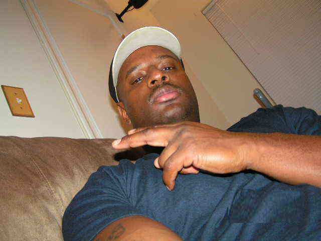 Date this gorgeous United States man Steven from Hampton US988