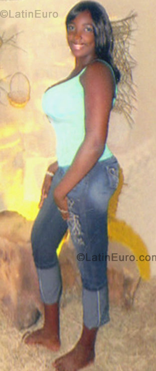 Date this gorgeous Colombia girl Marta from Cali CO335