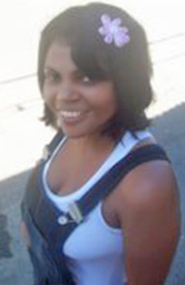 Date this nice looking Brazil girl Michelle from Rio De Janeiro BR496