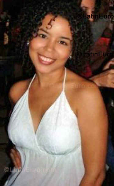 Date this voluptuous Colombia girl Ana Milena from Barranquilla CO373