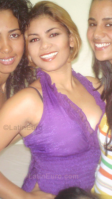 Date this lovely Dominican Republic girl Anika from Santiago DO369
