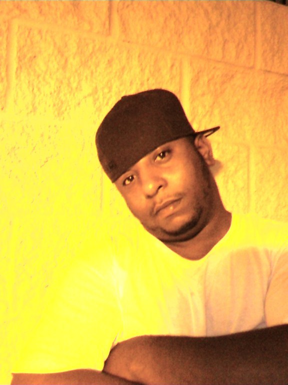 Date this tall United States man Feaonthado from Bridgeport US1179