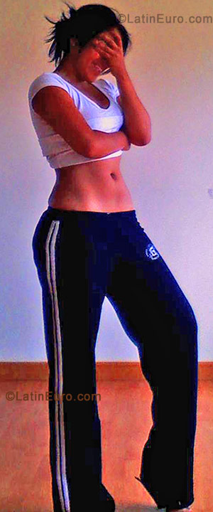 Date this charming Colombia girl Laura Alejandra from Bogota CO435