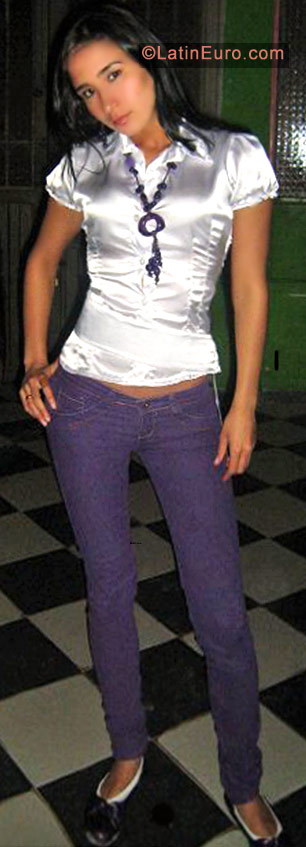 Date this funny Colombia girl Veronica from Bogota CO440
