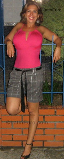 Date this charming Colombia girl Doris Nancy from Cartago CO455