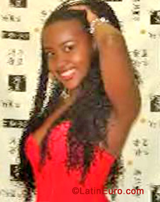 Date this good-looking Brazil girl Luciana from Rio De Janeiro BR688