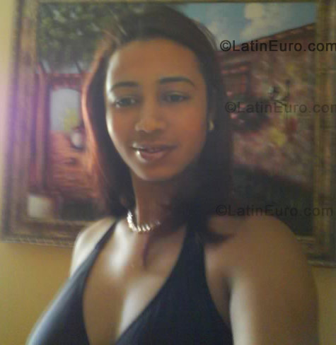 Date this pretty Dominican Republic girl Vanessa from  DO504