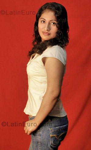 Date this nice looking Peru girl Maria Isabel from Lima 001 PE68