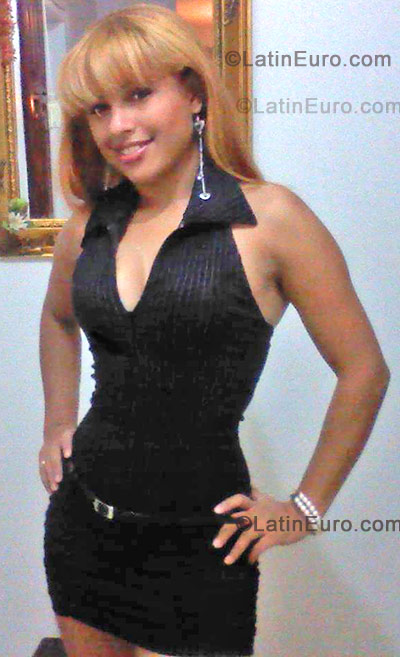 Date this stunning Dominican Republic girl Altagracia from Puerto Plata DO521