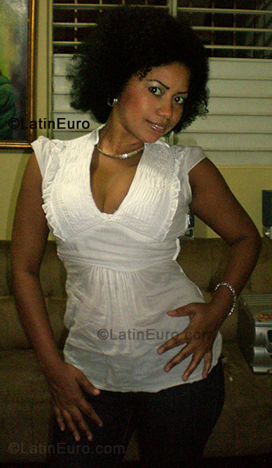 Date this cute Dominican Republic girl Madelin from Santiago DO522