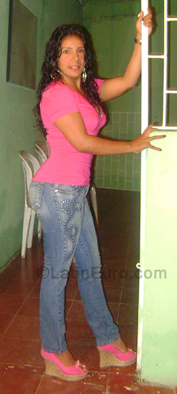 Date this hot Colombia girl Shirley from Villlavicencio CO516