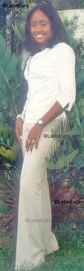 Date this pretty Dominican Republic girl Lillian from Puerto Plata DO569