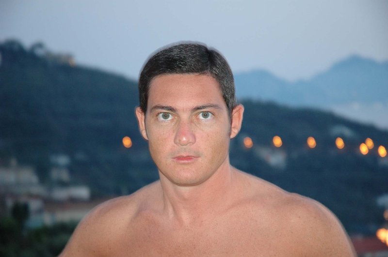 Date this passionate Italy man Fabrizio from Napoli IT21