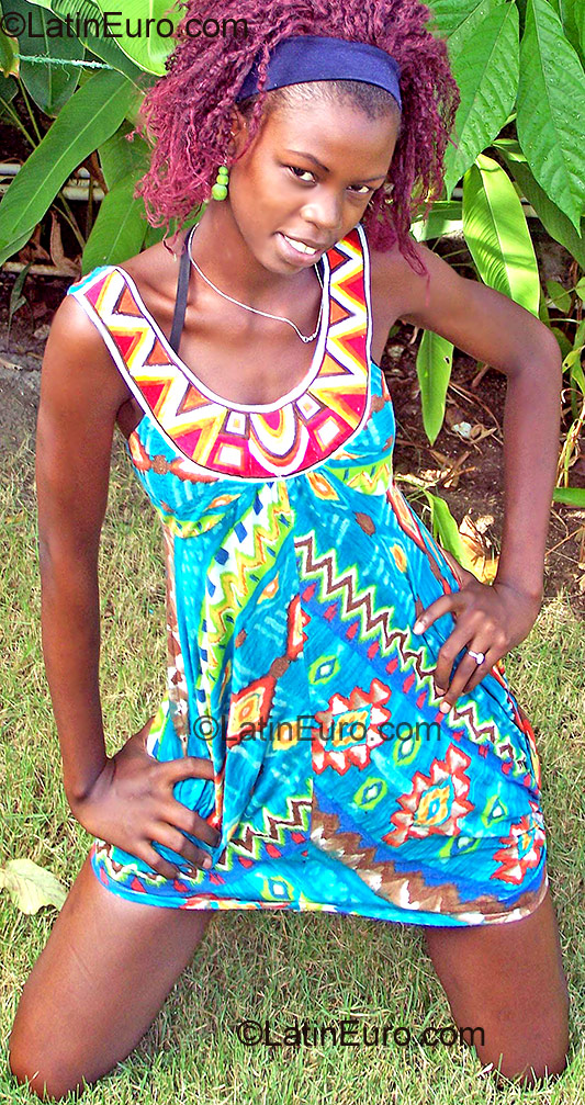 Date this young Dominican Republic girl Marisa from Santo Domingo DO636