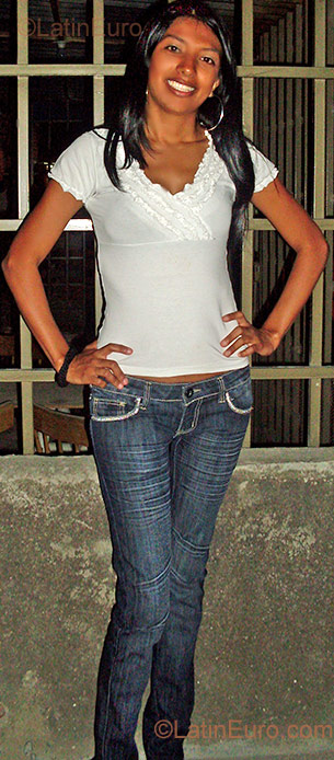 Date this georgeous Colombia girl Sandra Yamileth from Cali CO614