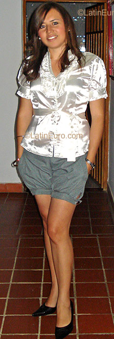 Date this lovely Colombia girl Astrid Yohana from Miranda CO625
