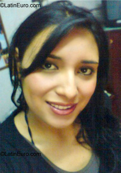 Date this happy Colombia girl Andrea Carolina from Bogota CO636