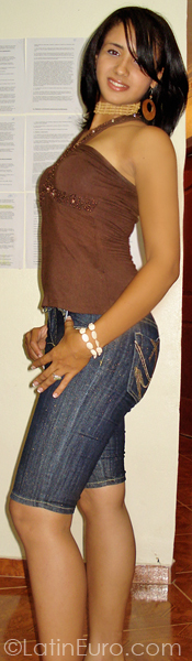 Date this stunning Dominican Republic girl Angelie Stephania from Salcedo DO699