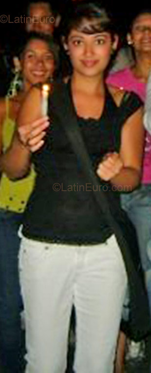 Date this funny Colombia girl Estefania from Bello CO654