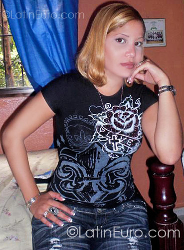 Date this beautiful Dominican Republic girl Vick from Santiago DO714