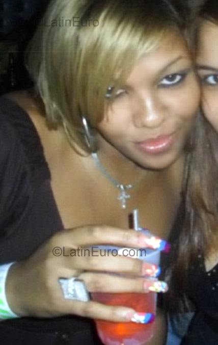 Date this tall Dominican Republic girl Jennifer from Santiago DO753
