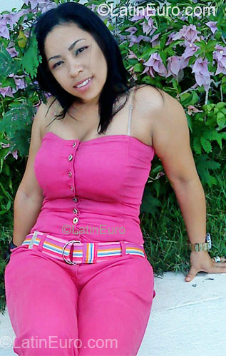 Date this good-looking Dominican Republic girl Liariza from La Vega DO763