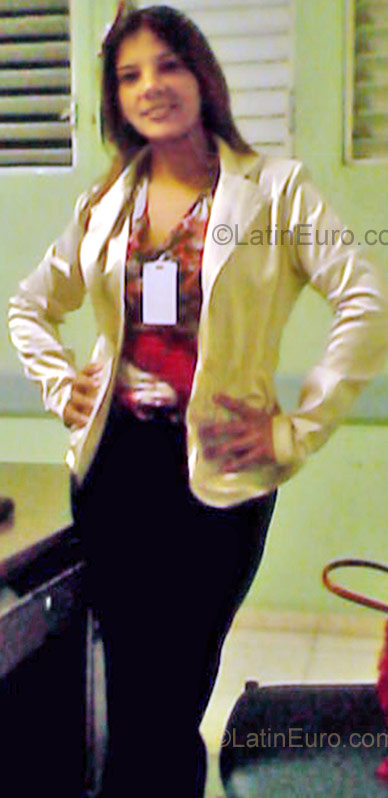 Date this nice looking Dominican Republic girl Maria Isabel from  DO815