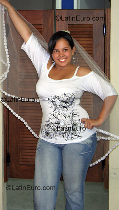 Date this happy Colombia girl Alejandra from Medellin CO744