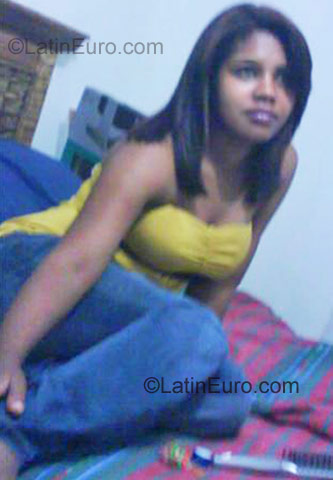 Date this hot Dominican Republic girl Rosibel from Santo Domingo DO883