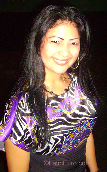 Date this georgeous Colombia girl Darlys Guadalupe from Barranquilla CO790