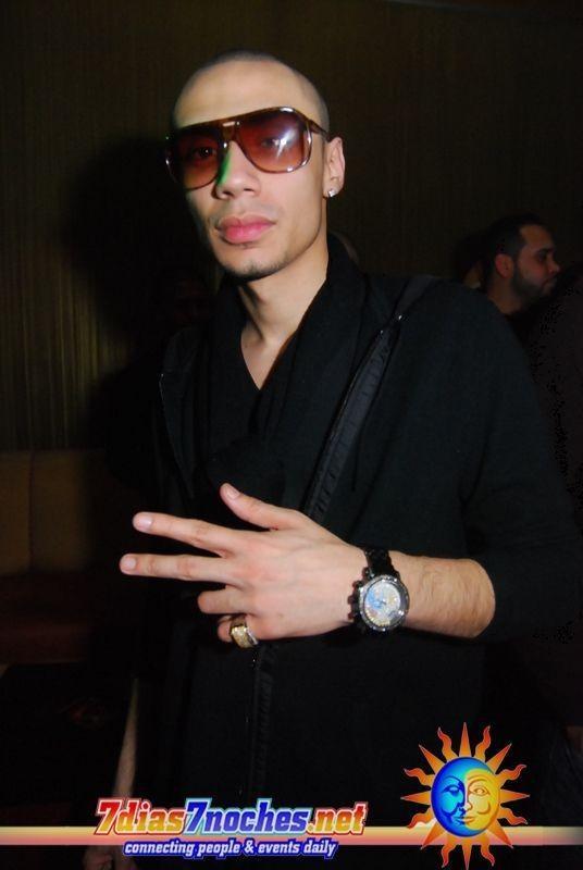 Date this delightful United States man Elhuesopati from New York City US2428