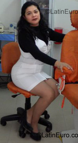 Date this hard body Colombia girl Nancy from Bogota CO804