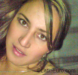 Date this foxy Colombia girl Yaddy from Bogota CO811