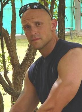 Date this young United States man Mike from Hanover US2536
