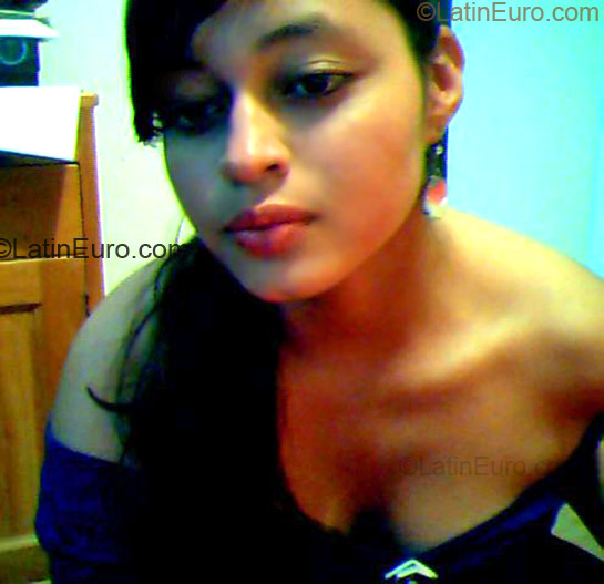 Date this hot Colombia girl Alejandra from Florencia CO858