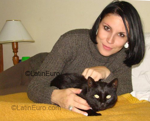 Date this beautiful Brazil girl Samantha from Canoas BR1142