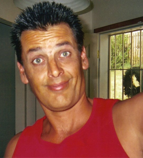 Date this athletic United States man Robert from Deming US2596