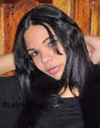 Date this sensual Brazil girl Dany from Ulianopolis BR1174