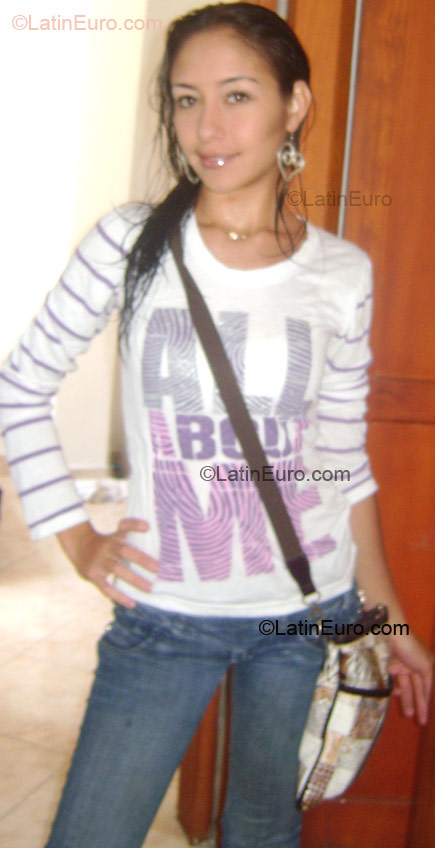 Date this good-looking Colombia girl Juliana from Medellin CO891