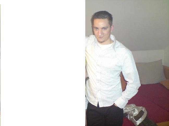 Date this georgeous Germany man Ferrarigermany from Bad Abbach BR1185
