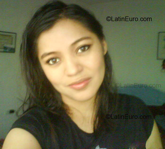 Date this beautiful Colombia girl Ana Judith from Cali CO924